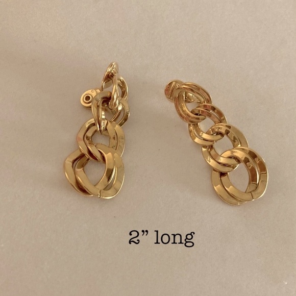 Vintage Estate Gold Chain Link Earrings - Picture 5 of 10